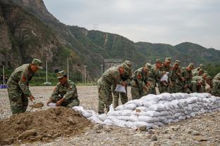 大爆发❗赫罗纳775万欧引进多夫比克 赛季18球领跑西甲射手榜？